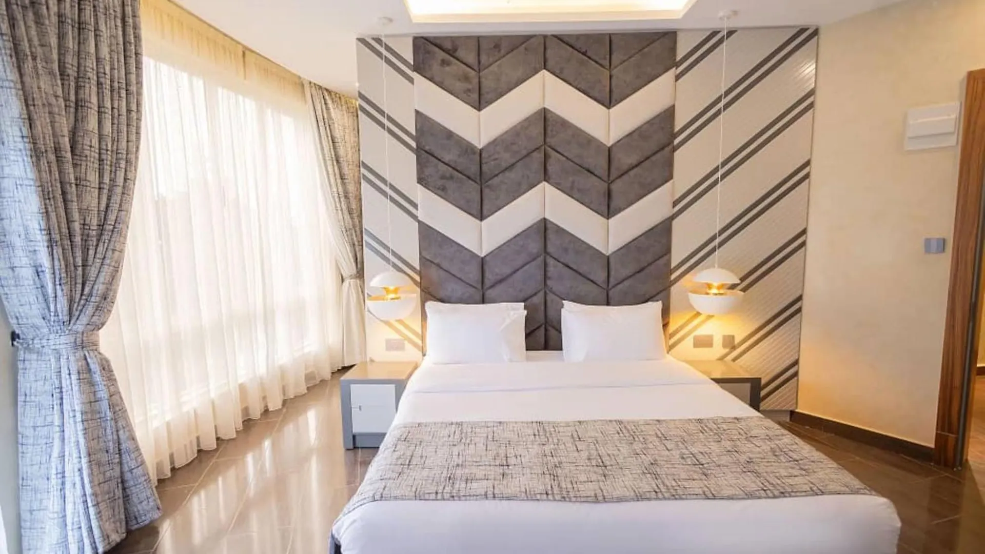 Grik Hotel - Entebbe