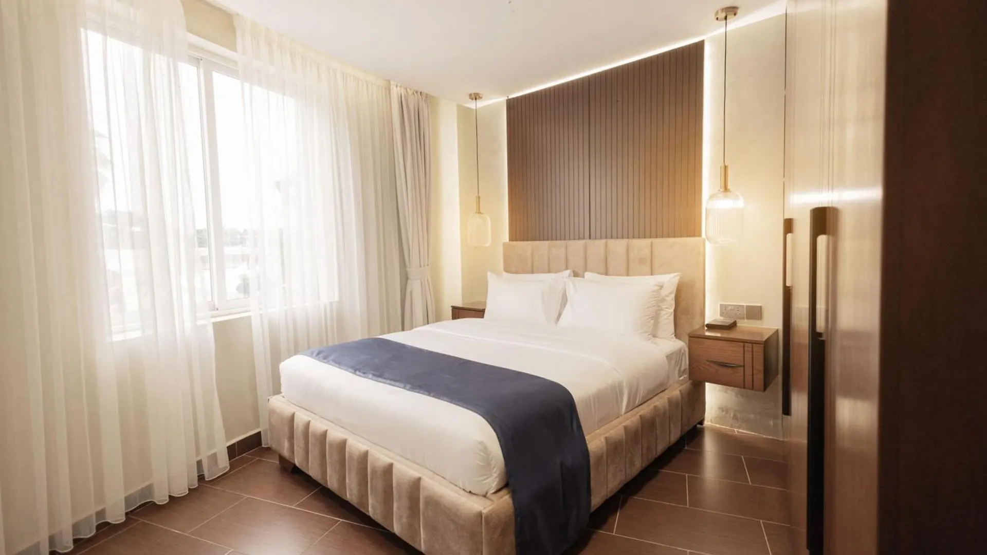 Grik Hotel - Entebbe